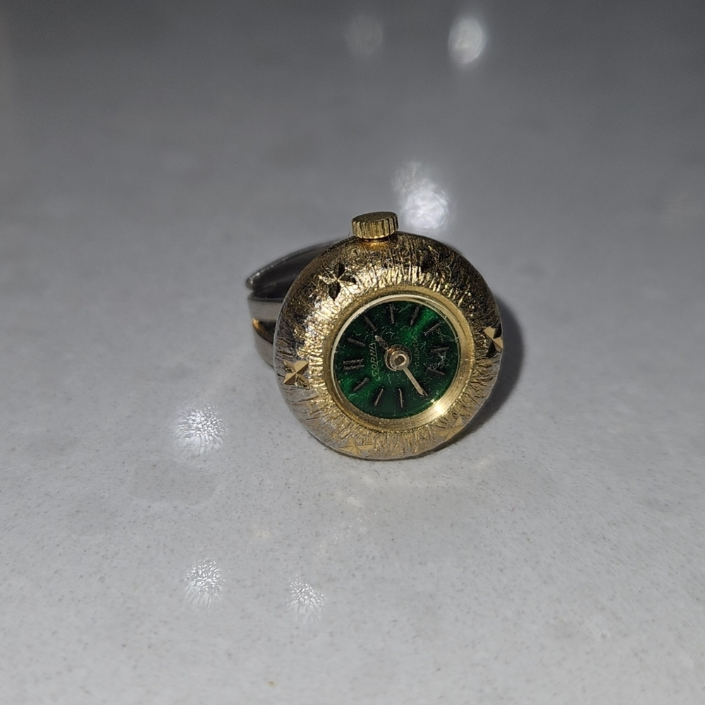 Vintage Gold and Green Ring Watch